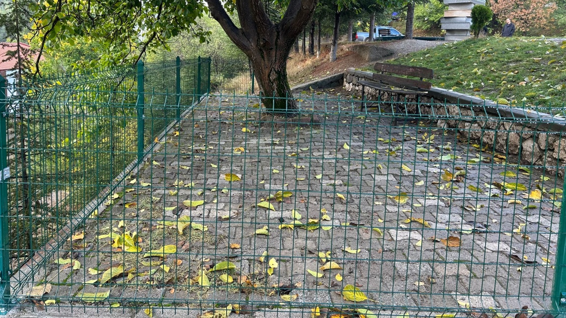 Öğrencilerimizin Güvenliği İçin Çit Çalışması Yapıldı